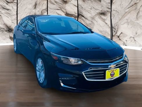 Used 2018 Chevrolet Malibu LT image 3
