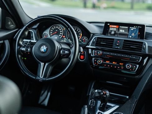 Used 2018 BMW M3 w/ Competition Package RWD image 5
