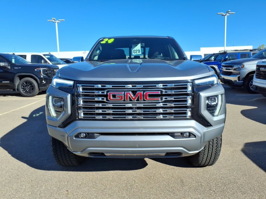 Used 2024 GMC Canyon Denali AWD/4WD image 2
