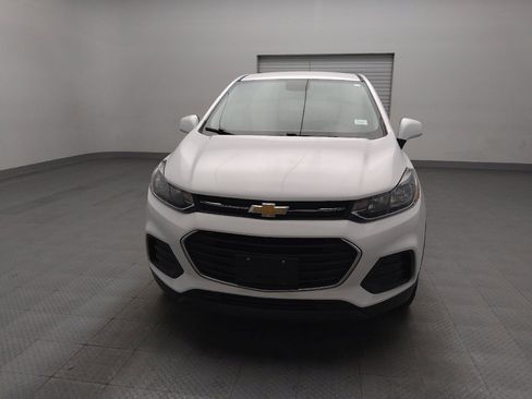 Used 2020 Chevrolet Trax LS w/ Tint and Cruise Package AWD/4WD image 15