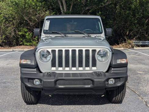 Used 2022 Jeep Wrangler Unlimited Sport AWD/4WD image 3
