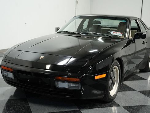 Used 1986 Porsche 944 Turbo image 16