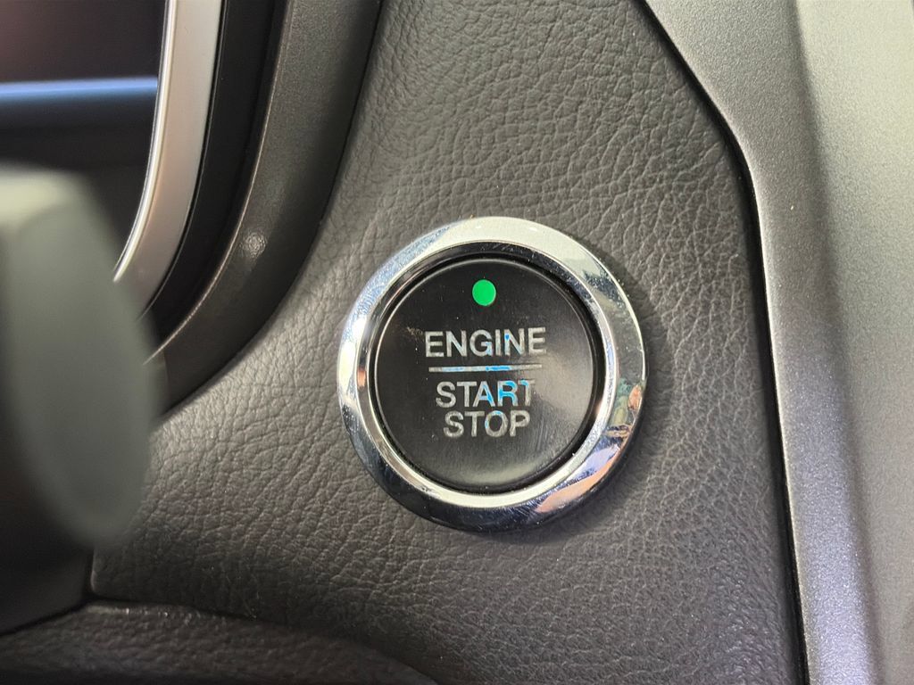 Used 2015 Ford Fusion Titanium AWD/4WD image 23