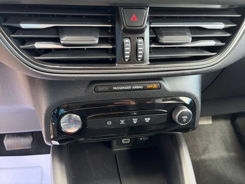 Used 2025 Ford Escape SE FWD image 24