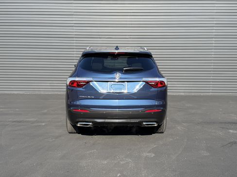 Used 2023 Buick Enclave Essence w/ Experience Buick Package FWD image 10
