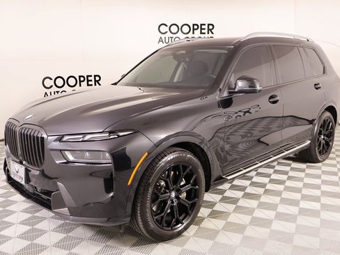 Used 2024 BMW X7 xDrive40i w/ Premium Package image 12