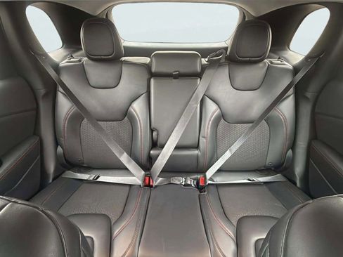 Used 2019 Jeep Cherokee Trailhawk w/ Cold Weather Group image 16