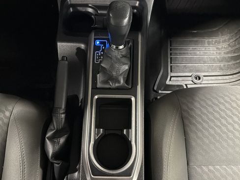 Used 2021 Toyota Tacoma SR5 image 38
