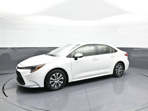 Certified 2020 Toyota Corolla LE FWD image 10