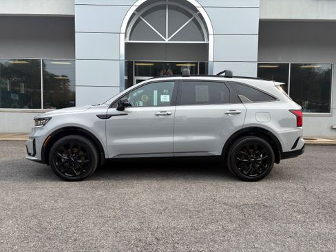 Used 2023 Kia Sorento SX AWD/4WD image 2