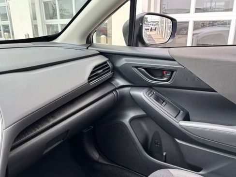 Used 2025 Subaru Crosstrek 2.5i Premium AWD/4WD image 17