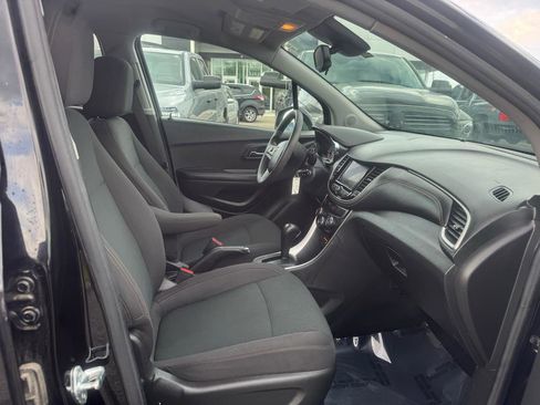 Used 2021 Chevrolet Trax LS w/ Tint and Cruise Package FWD image 19