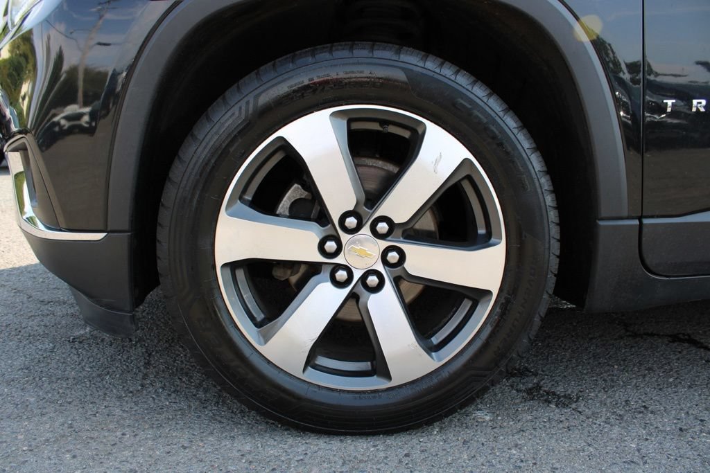 Used 2019 Chevrolet Traverse LT w/ LT Premium Package AWD/4WD image 29