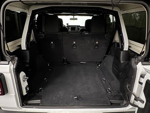 Used 2019 Jeep Wrangler Unlimited Sport S AWD/4WD image 12