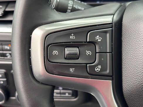 Used 2024 Chevrolet Tahoe Z71 w/ Luxury Package image 21