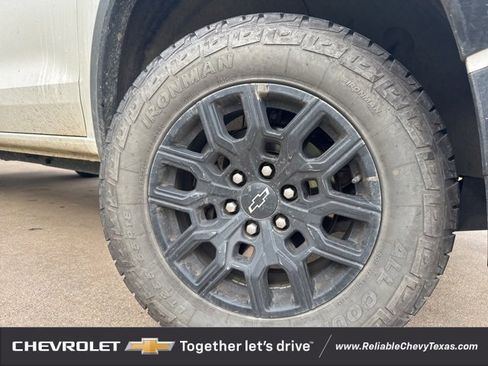 Used 2023 Chevrolet Colorado Trail Boss w/ Technology Package image 36