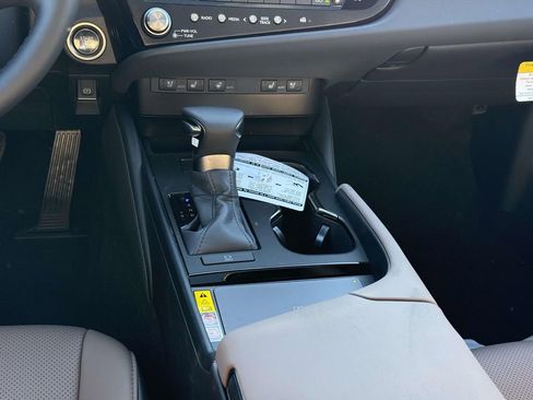 New 2025 Lexus ES 350 Premium image 15