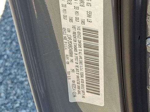 Used 2019 Jeep Cherokee Limited image 26