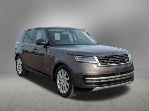 Certified 2024 Land Rover Range Rover SE image 8