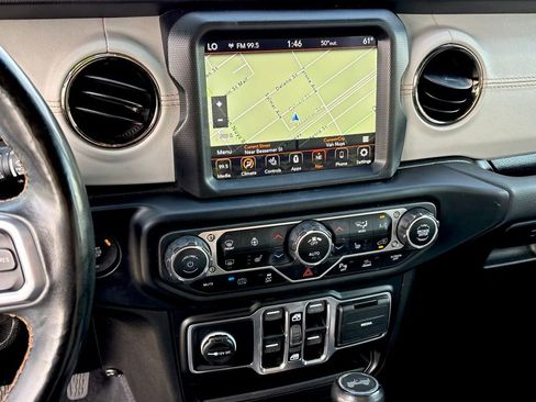 Used 2021 Jeep Wrangler Unlimited Sahara image 17