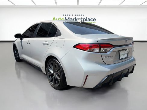 Used 2024 Toyota Corolla SE w/ SE Premium Package FWD image 5