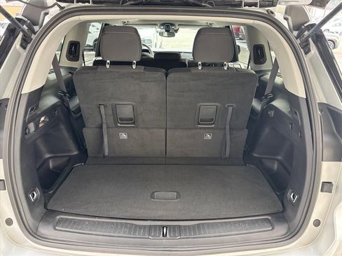 Used 2023 Jeep Grand Cherokee L Laredo w/ Trailer Tow Group (B) image 3