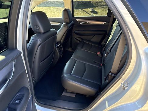 Used 2019 Cadillac XT5 Premium Luxury image 19