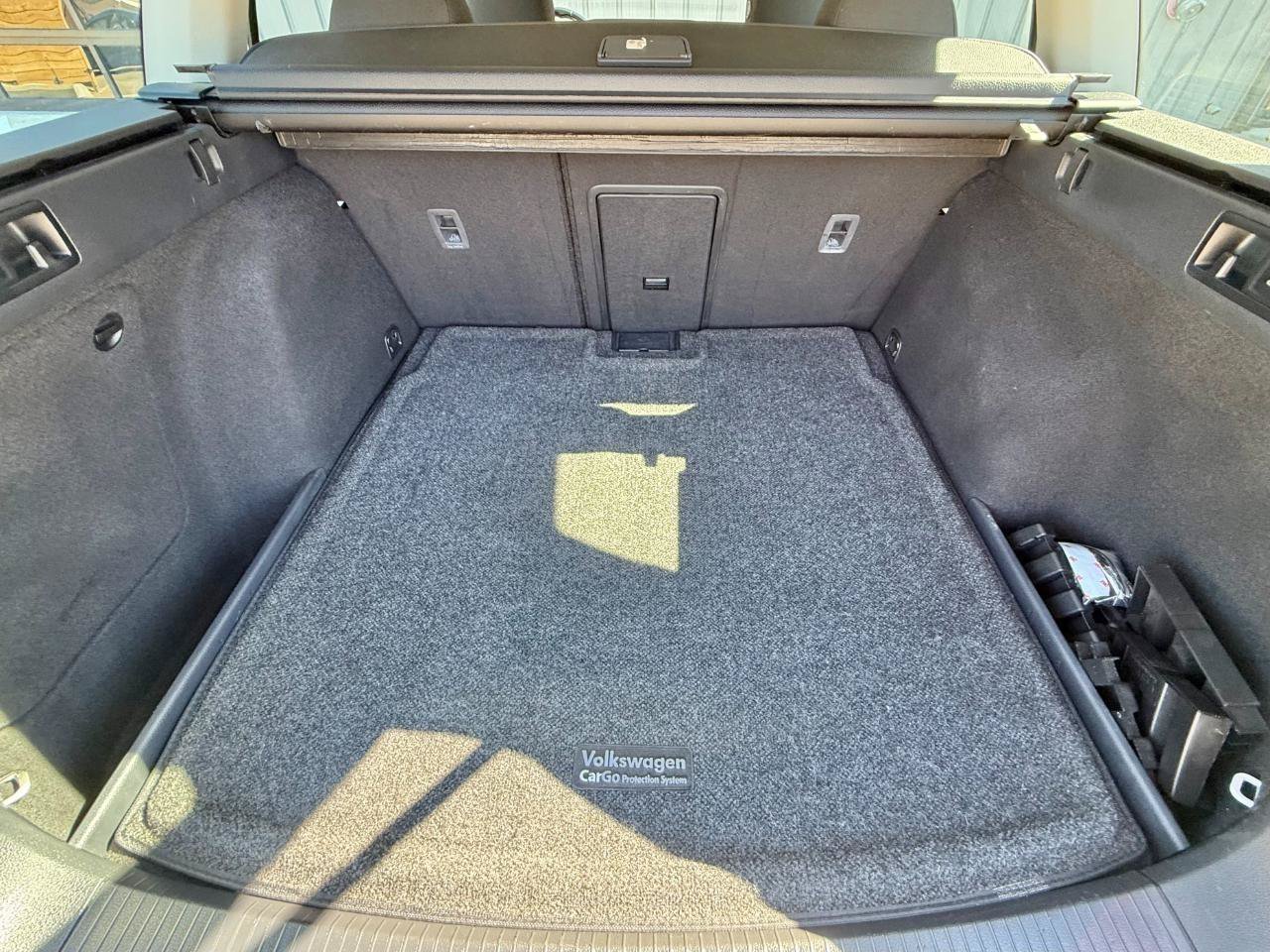 Used 2016 Volkswagen Golf S FWD image 19