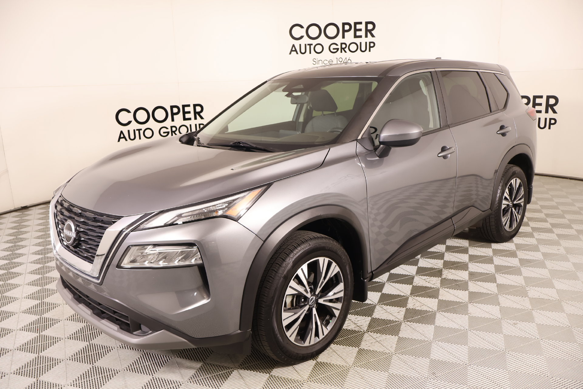 Used 2023 Nissan Rogue SV FWD image 9