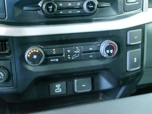 Used 2021 Ford F150 XLT image 18