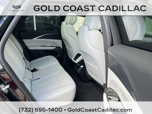 Certified 2024 Cadillac Lyriq Luxury AWD/4WD image 8