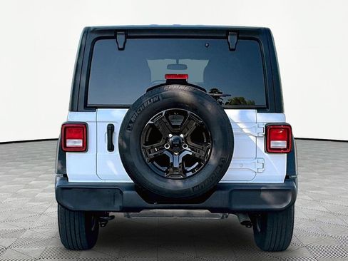 Used 2022 Jeep Wrangler Unlimited Sport AWD/4WD image 6