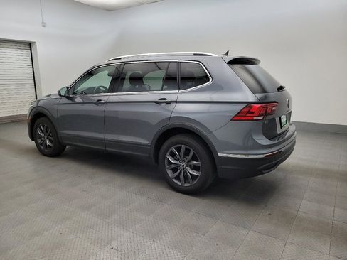 Used 2024 Volkswagen Tiguan SE FWD image 3