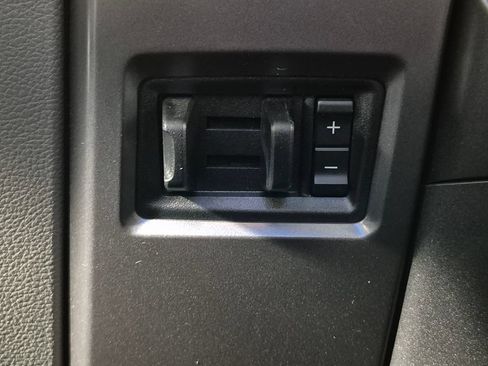 Used 2019 Ford F150 XLT w/ Equipment Group 302A Luxury AWD/4WD image 19