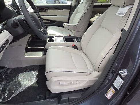New 2026 Honda Odyssey Touring image 25