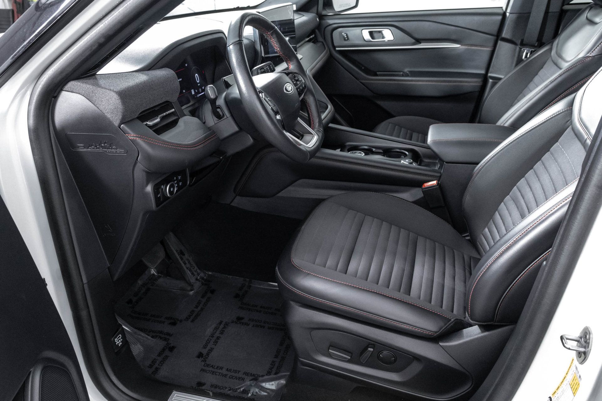 Used 2025 Ford Explorer ST-Line AWD/4WD image 7