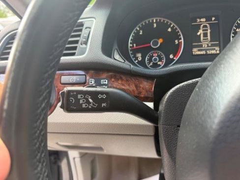 Used 2012 Volkswagen Passat TDI SEL Premium FWD image 22