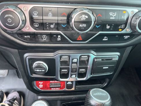 Used 2020 Jeep Gladiator Mojave image 22
