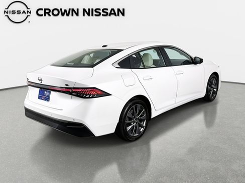 New 2026 Nissan Sentra SL w/ Floor Mat Package FWD image 5