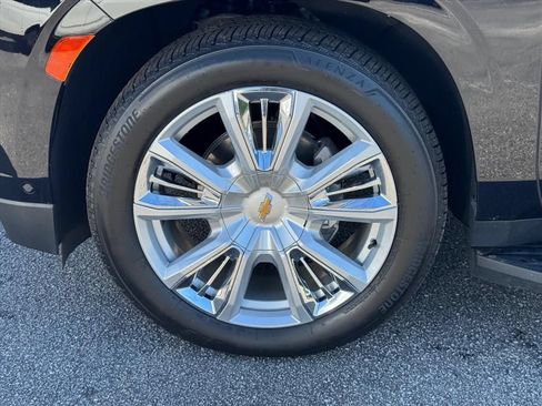 Used 2023 Chevrolet Tahoe High Country w/ Advanced Technology Package AWD/4WD image 9