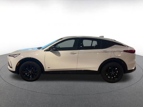 Used 2025 Buick Envista Sport Touring image 9