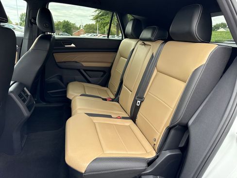 Certified 2022 Volkswagen Atlas Cross Sport SE image 25