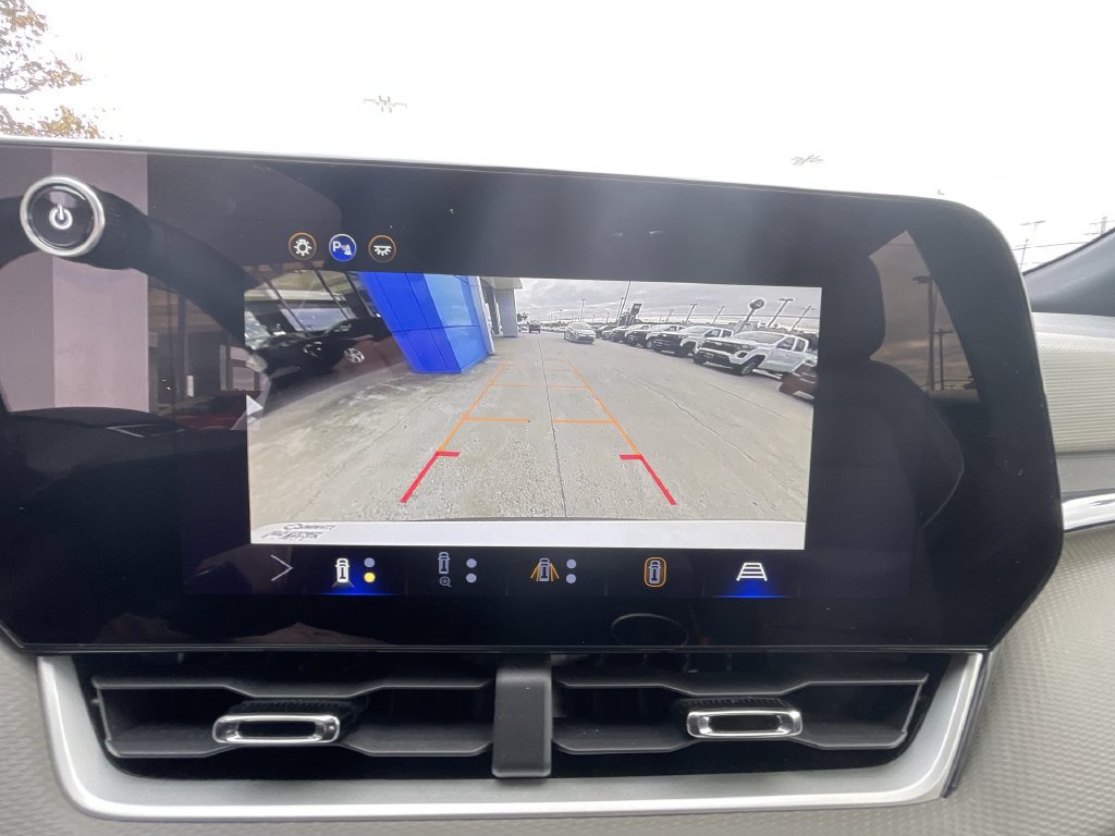 Used 2026 Chevrolet Equinox LT w/ Convenience Package II FWD image 15