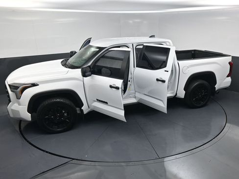 Used 2025 Toyota Tundra SR5 image 25