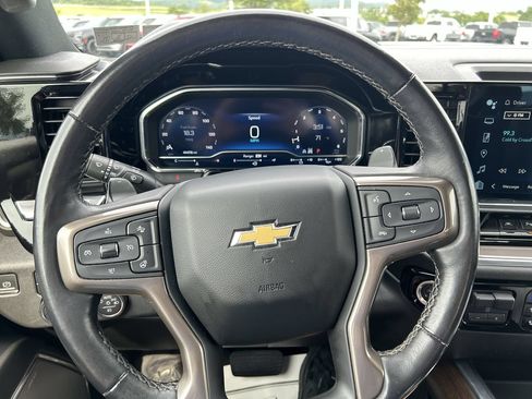 Used 2022 Chevrolet Silverado 1500 High Country AWD/4WD image 26