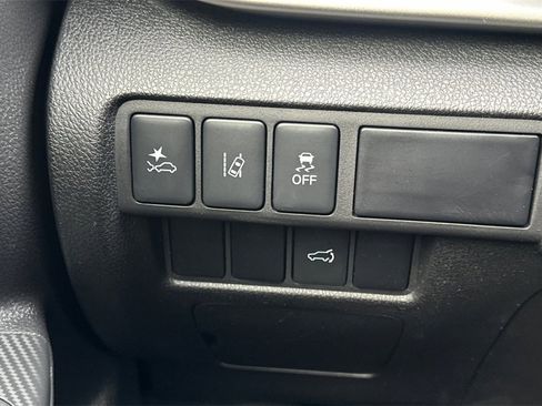 Used 2025 Mitsubishi Eclipse Cross SE image 30