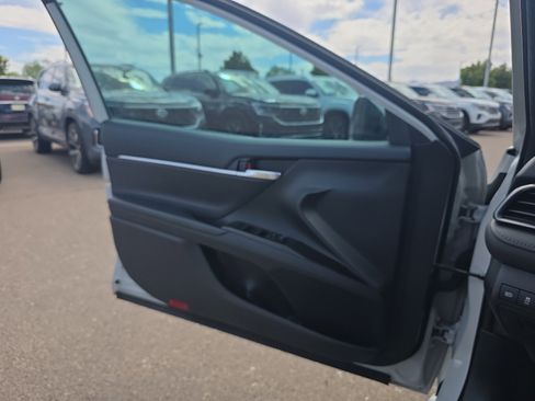 Used 2022 Toyota Camry LE w/ Carpet Mat Package (TMS) image 13