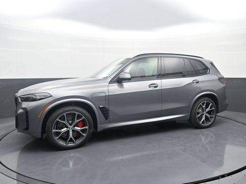 New 2026 BMW X5 xDrive50e w/ M Sport Package AWD/4WD image 4
