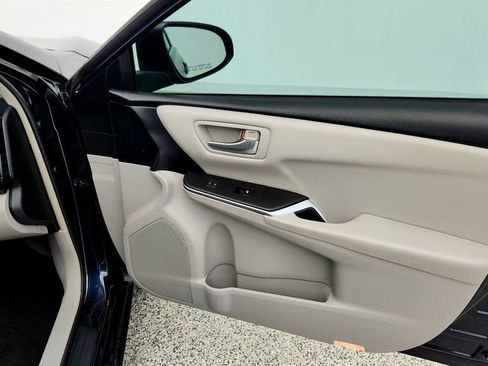 Used 2017 Toyota Camry LE image 25