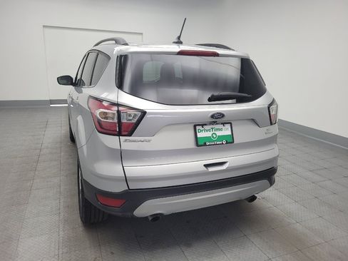 Used 2018 Ford Escape SE w/ Ford Safe & Smart Package FWD image 6